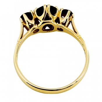 9ct gold Garnet 3 stone Ring size R